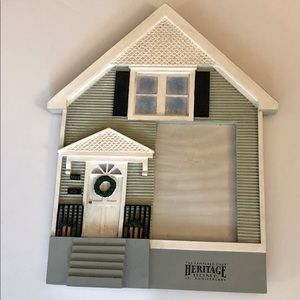 Pampered Chef Heritage House picture frame 🖼 .